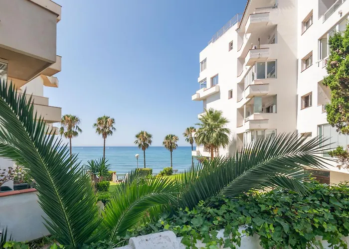 In Front Of Sea & Center Appartement