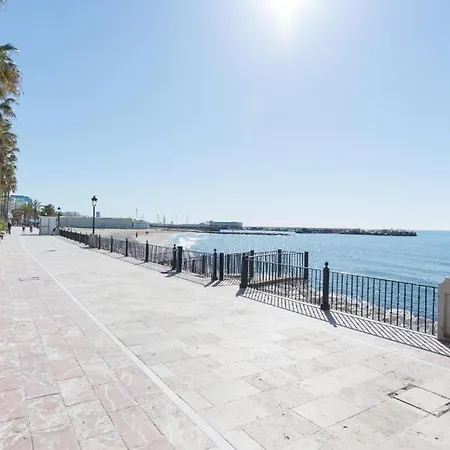 In Front Of Sea & Center Apartment Marbella