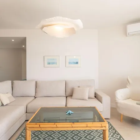 In Front Of Sea & Center Apartment Marbella