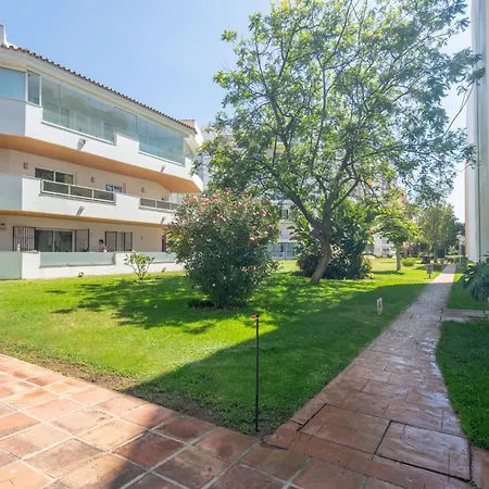 Apartment In Front Of Sea & Center *