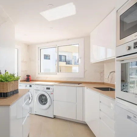 In Front Of Sea & Center 마르베야