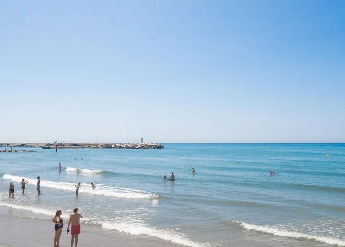 In Front Of Sea & Center Apartament