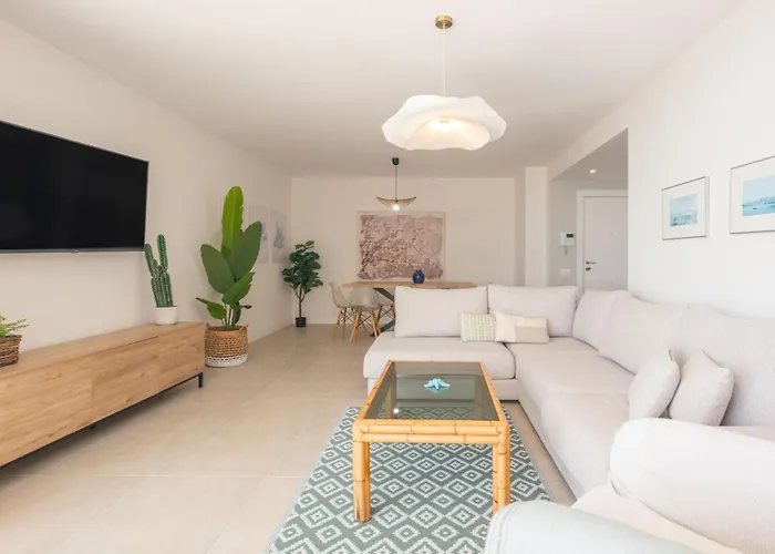In Front Of Sea & Center Apartment Marbella