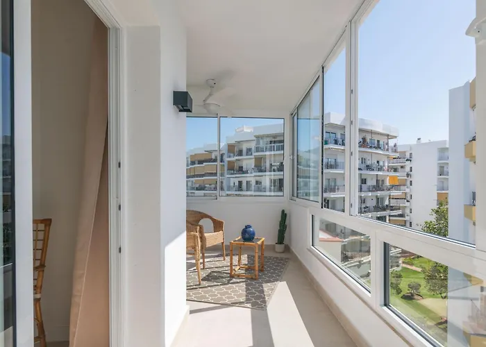 In Front Of Sea & Center Apartment Marbella